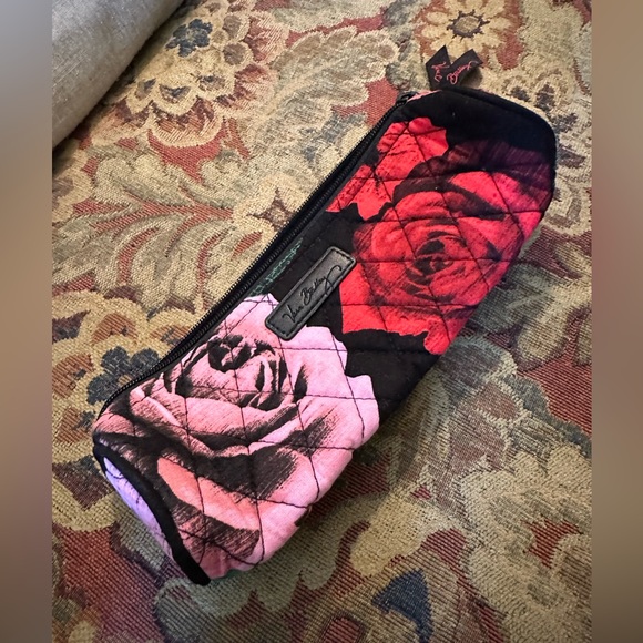 Like New Vera Bradley case - Picture 2 of 6